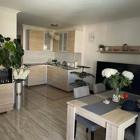 Апартаменты Near Yumbo And Cita