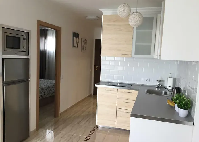 Near Yumbo And Cita * بلايا ديل إنغلز